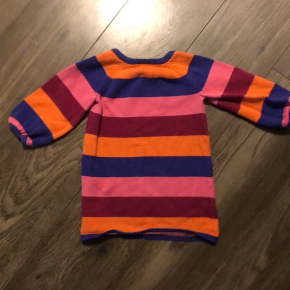 Girls sweater dress size 6-12 months - Picture 4 of 4